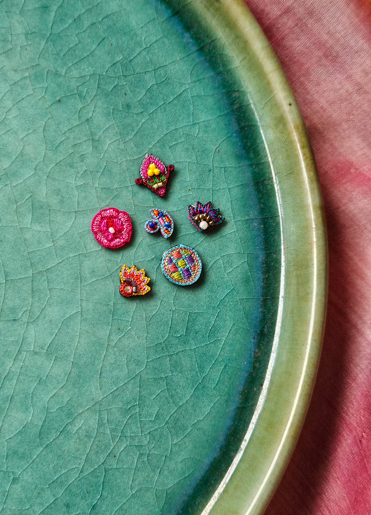 Pakeezah (Bindi set of 6)